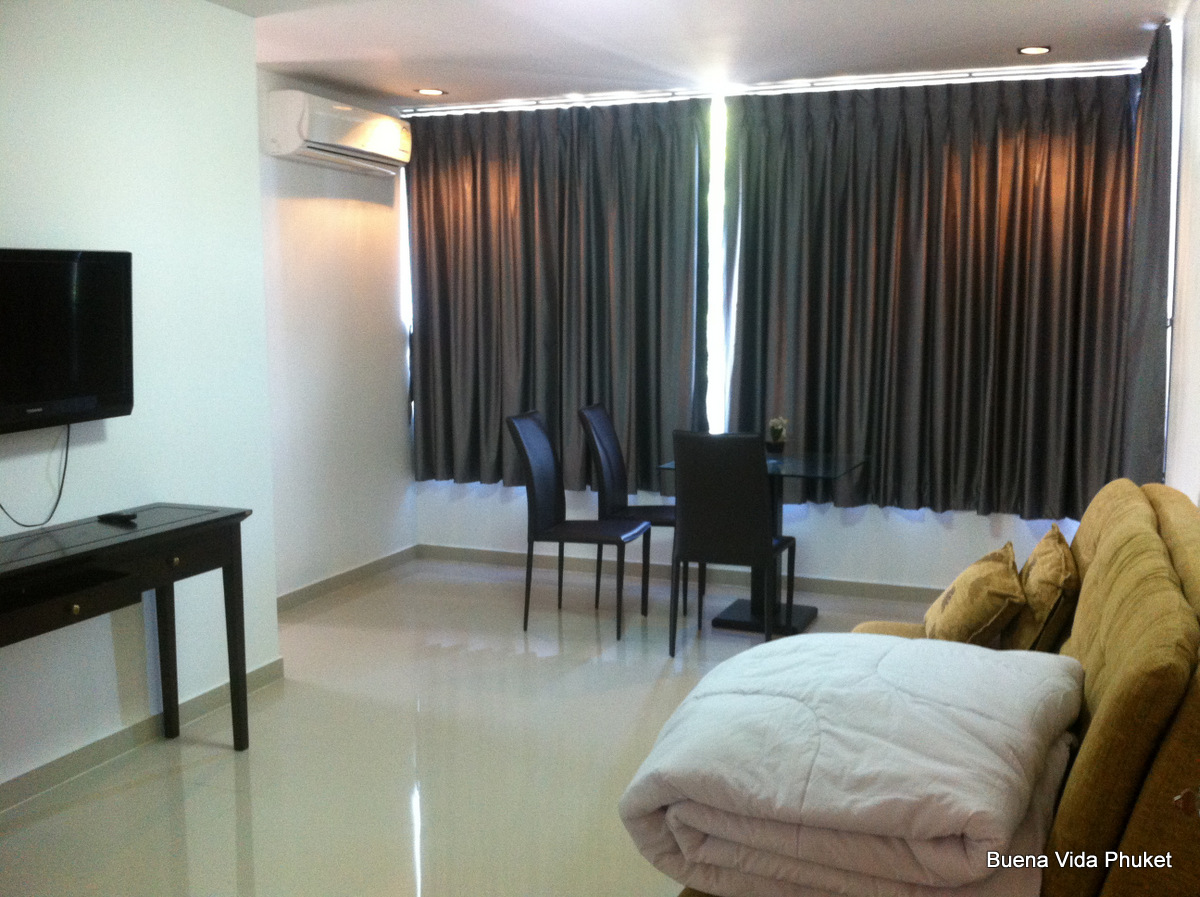 2 bedroom apartment in the center of Nai Harn