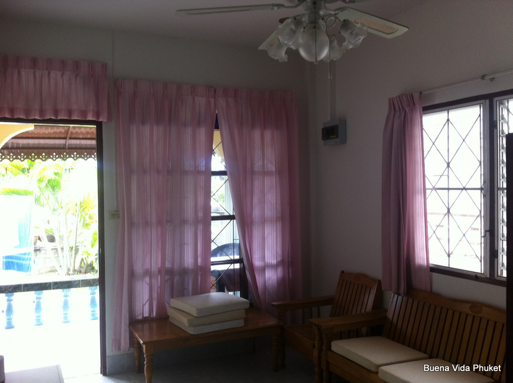1 bedroom bungalow in Karon near all points of interest
