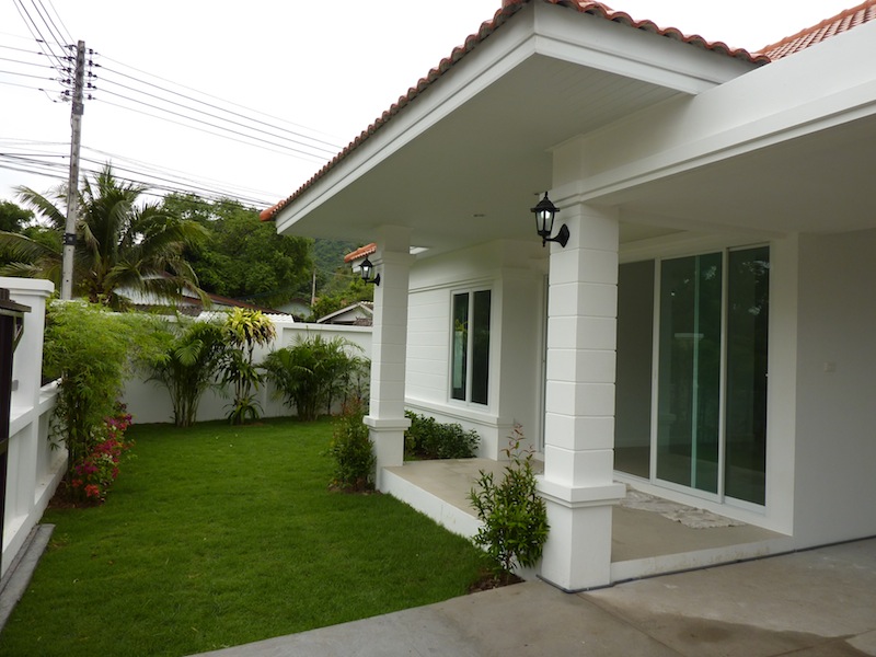 2 bedroom pool villa in Nai Harn