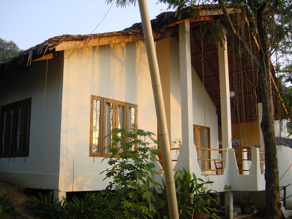1 bedroom tropical house in Chalong