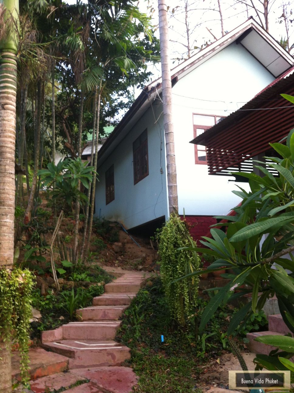 2 bedroom single house in Kata 50 meters from the beach