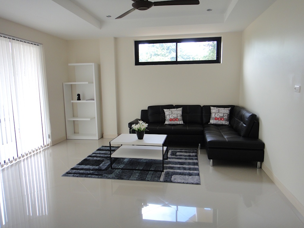 2 bedroom modern apartment in Nai harn