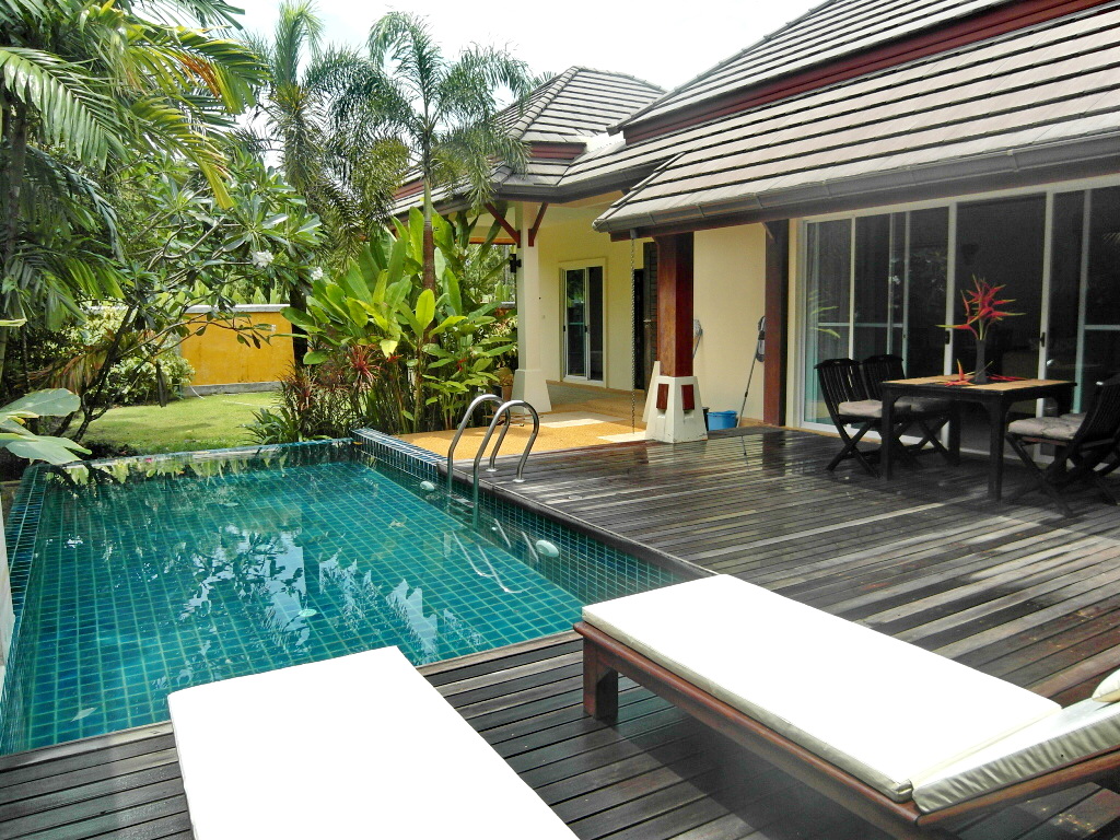 3 bedroom pool villa in Nai Harn