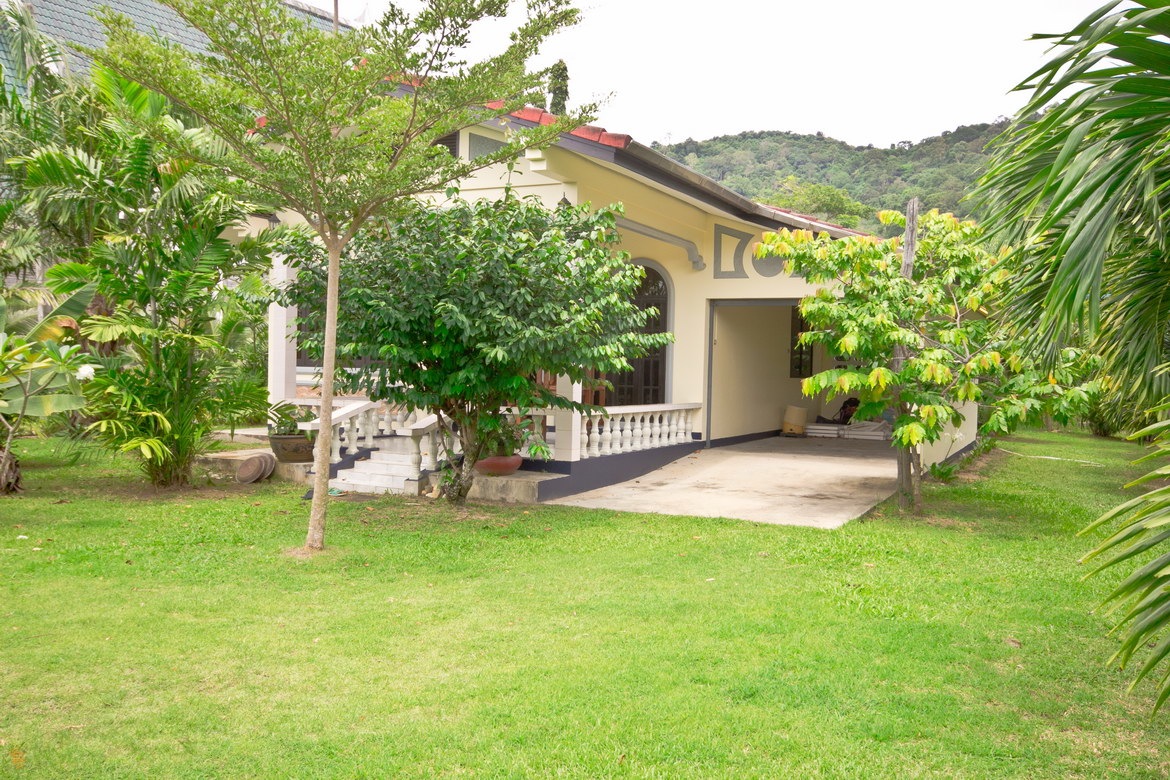3 bedroom house in Nai Harn inside gated area