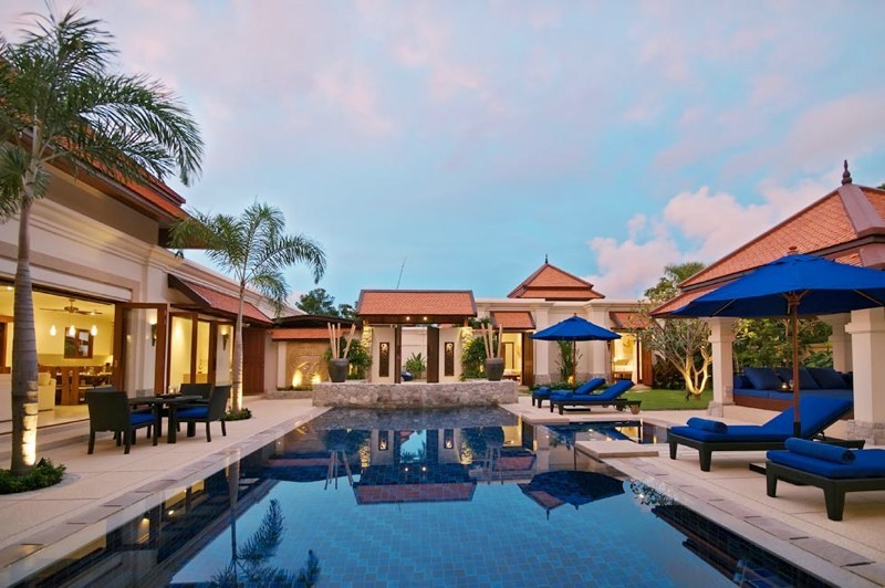 5 bedroom stylish villa in Bangtao