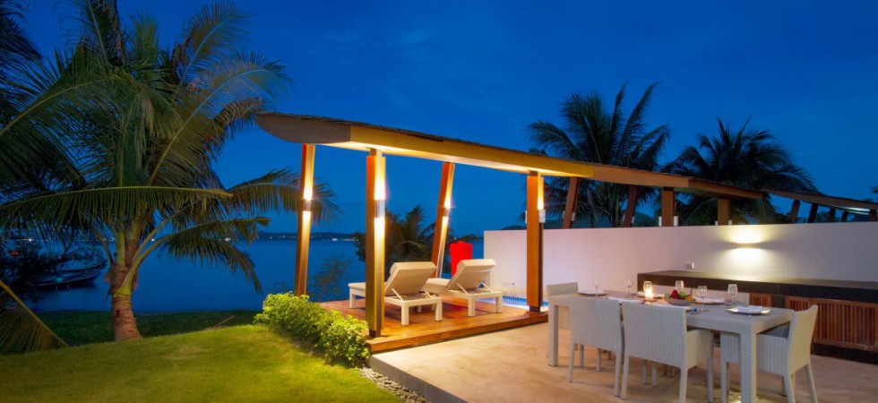 3 bedroom luxury beachfront villa in Rawai