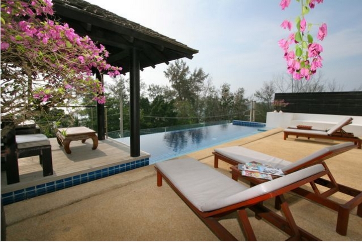 3 bedroom beachfront villa with stunning views in Surin