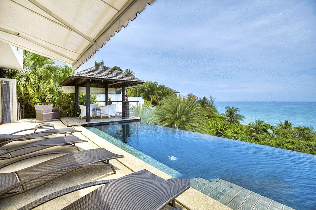 4 + 1 bedroom sea-view villa in Surin with infinity pool