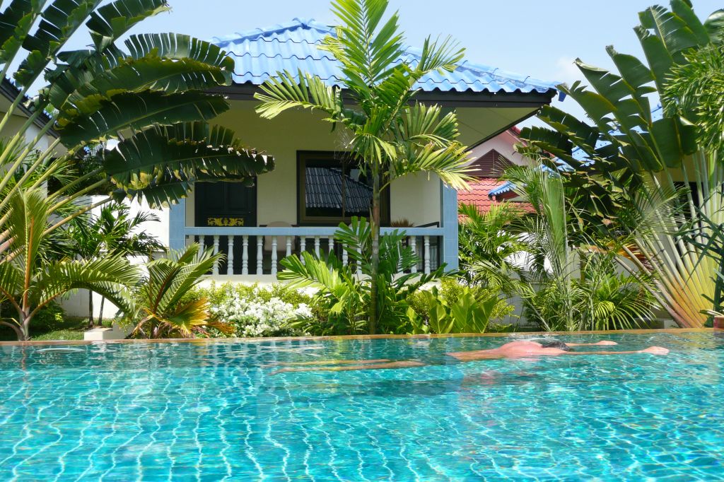 1 bedroom bungalow in Nai Harn inside pool complex