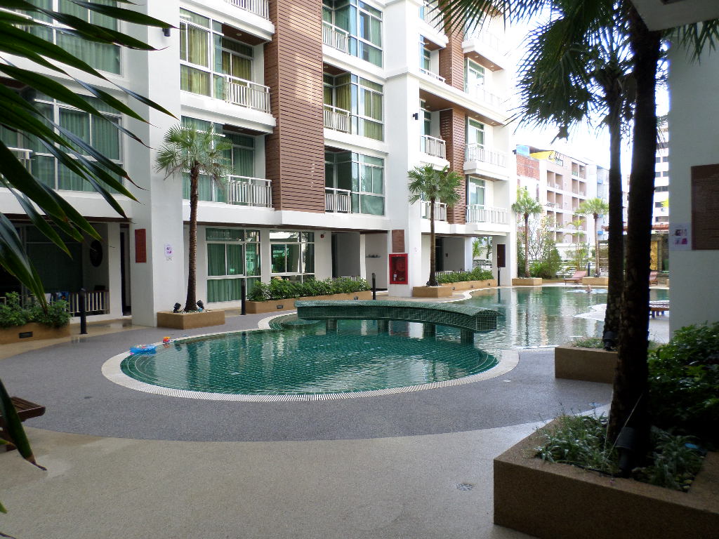 2 bedroom apartment near Patong center