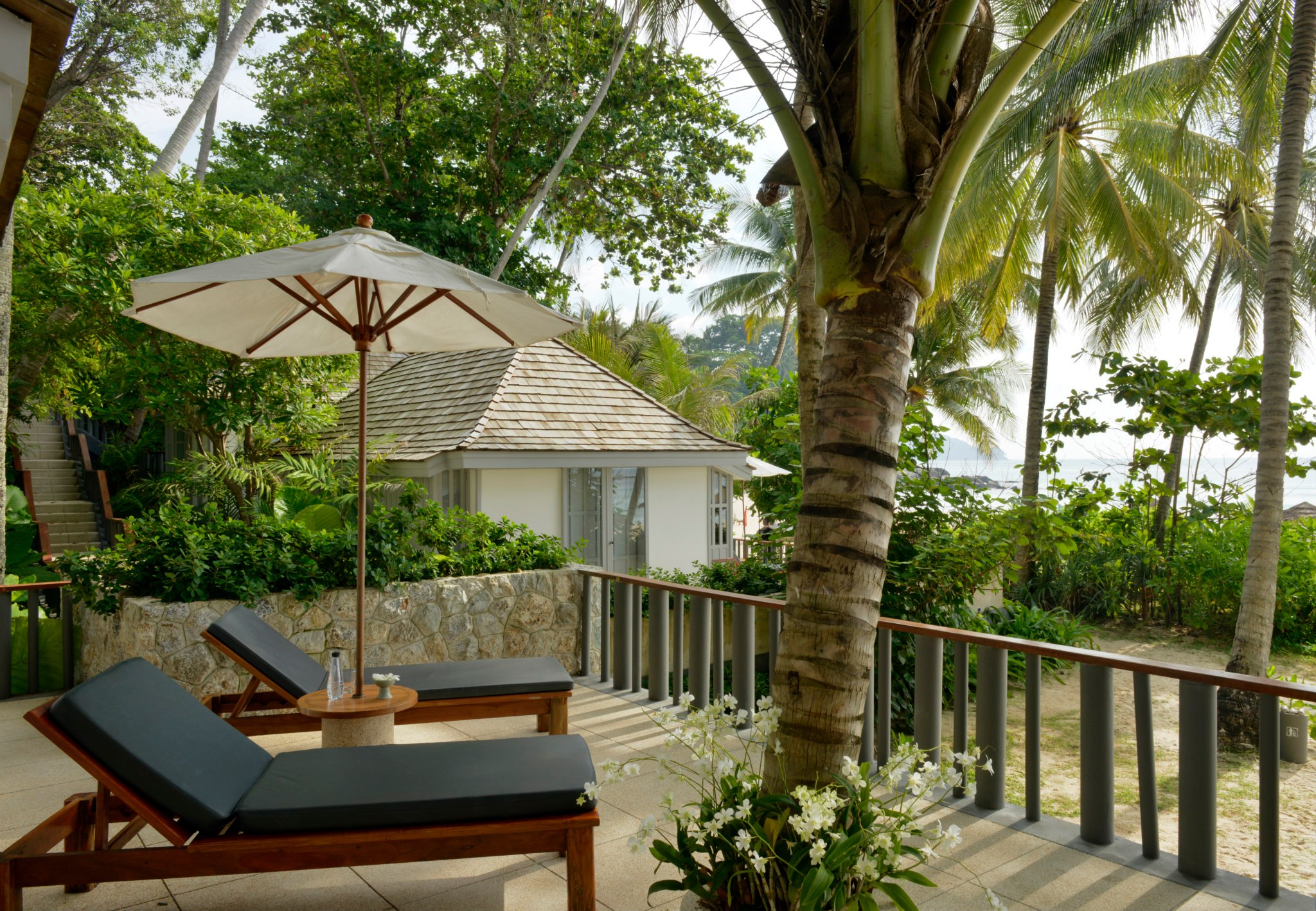 1 bedroom hillside villa in Surin beach