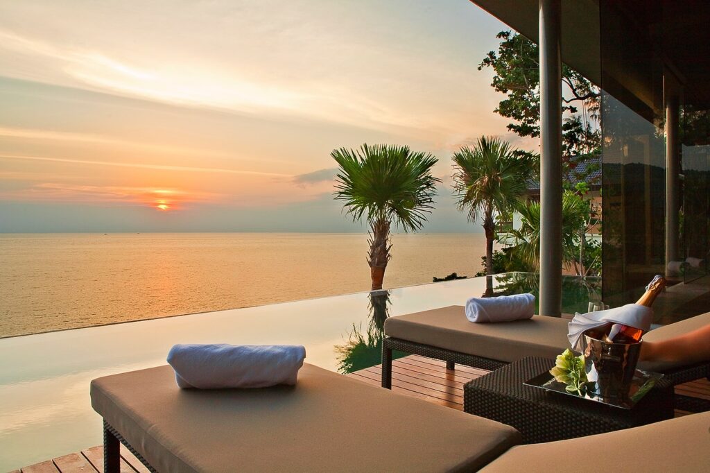 1 bedroom stylish beachfront villa in Kata