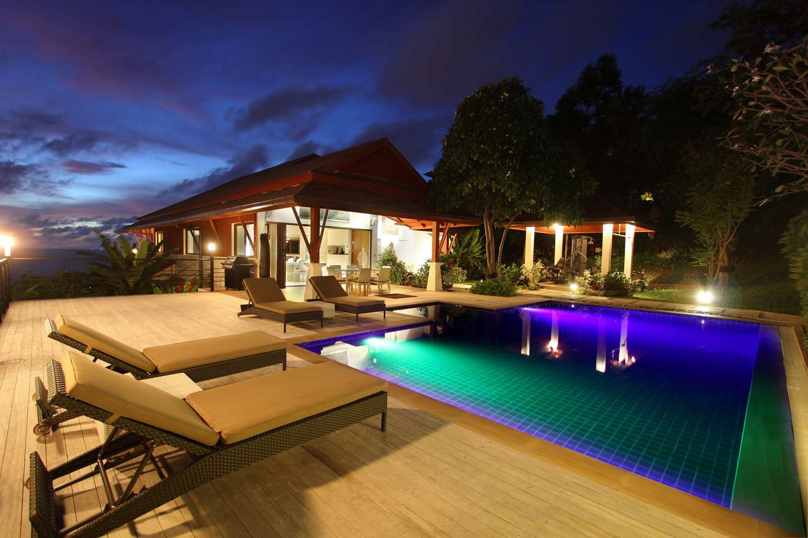5 bedroom beautiful seaview villa in Patong