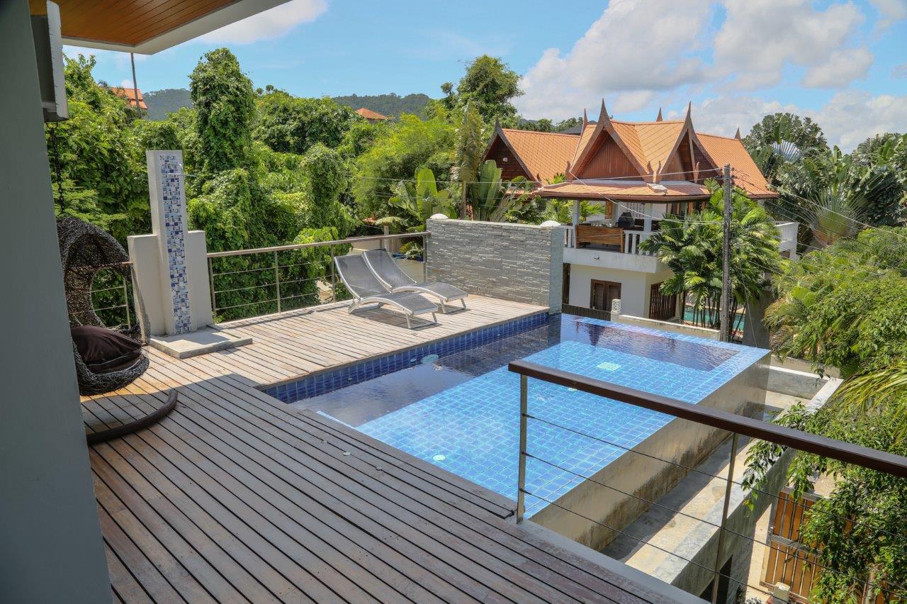 5 bedroom villa in Saiyuan Nai Harn for sale