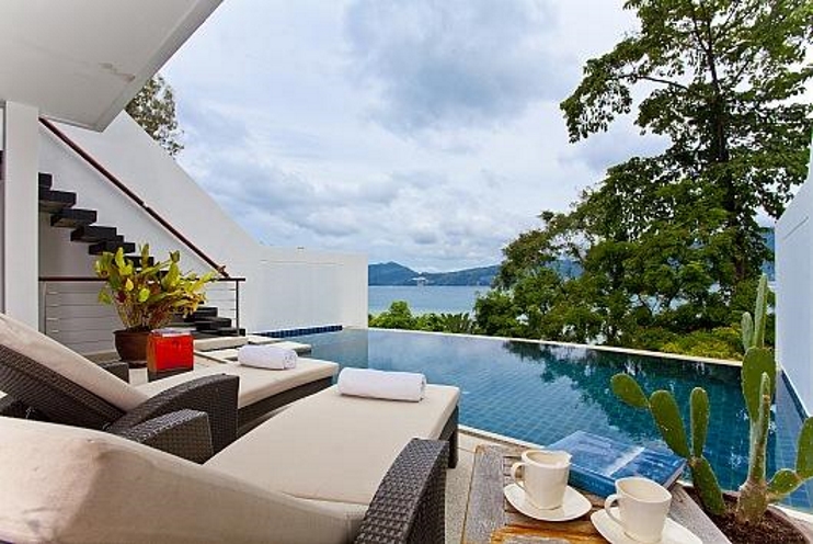 3 bedroom villa with stunning views of Patong bay
