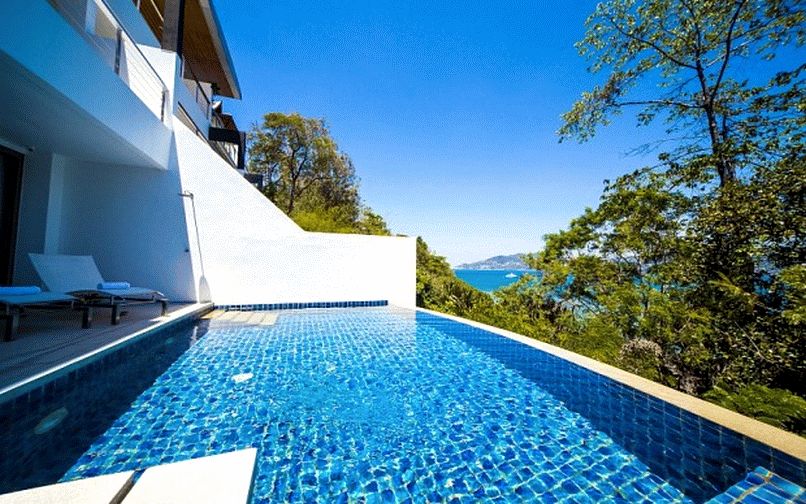 3 bedroom villa with sea view in Patong