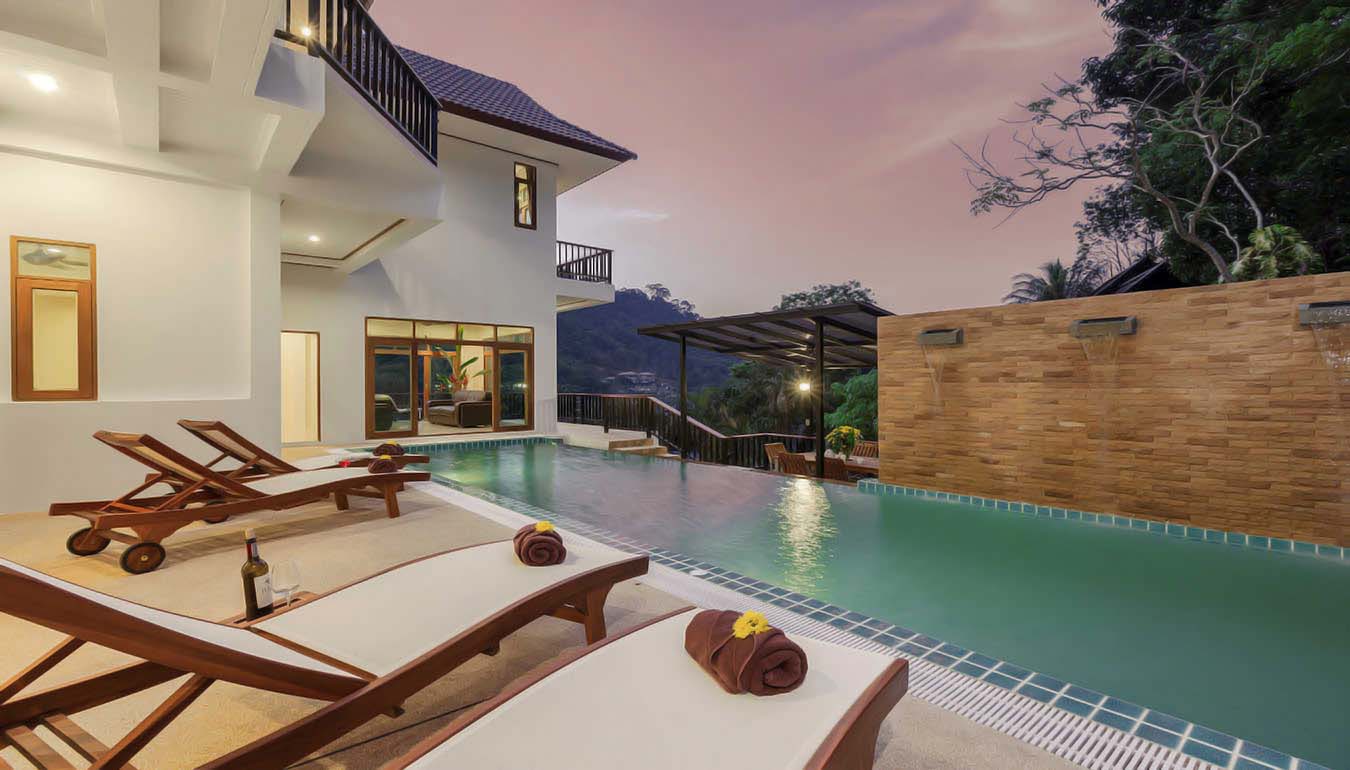 8 bedroom spacious villa in Patong