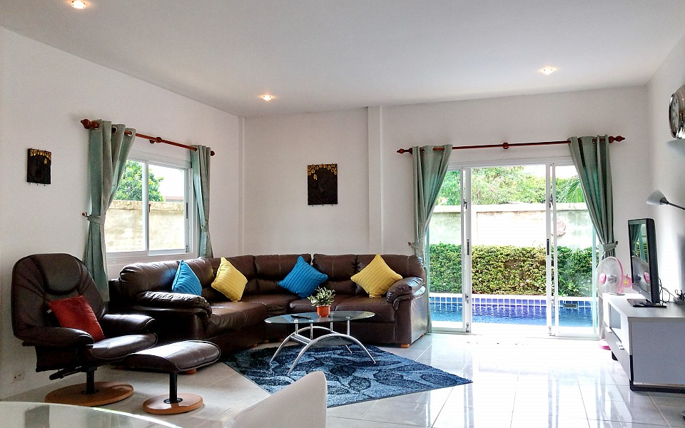 2 bedroom villa in Nai Harn