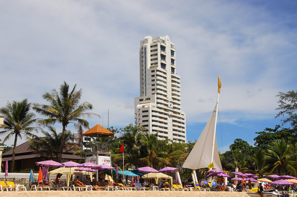 2 bedroom beachfront apartment in Patong