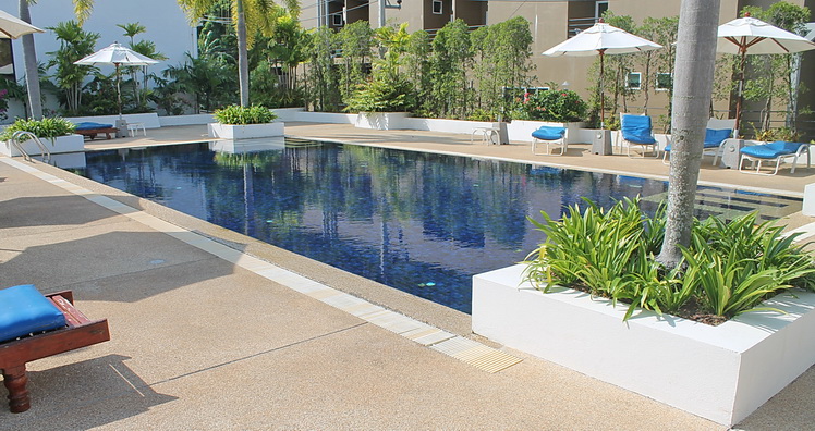 4 bedroom apartment 3 min. walk to Nai Harn beach