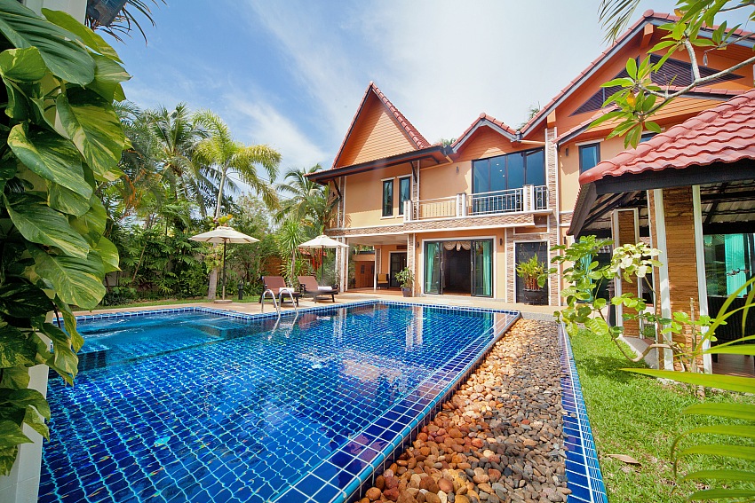 4 bedroom spacious and stylish villa in Bangtao