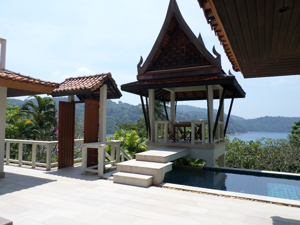 3 bedroom sea view villa walking distance to Kata beach