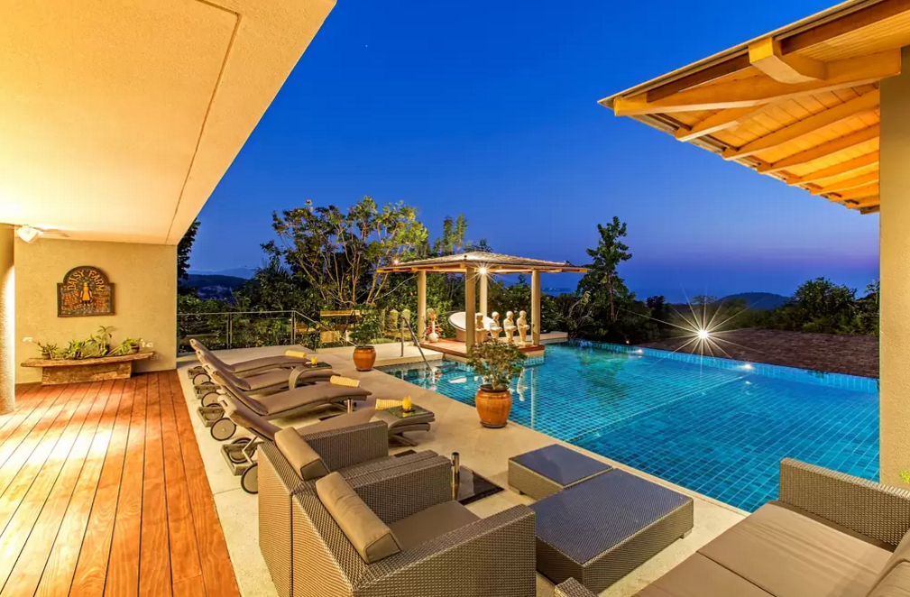 4 bedroom sea view luxury villa in Layan