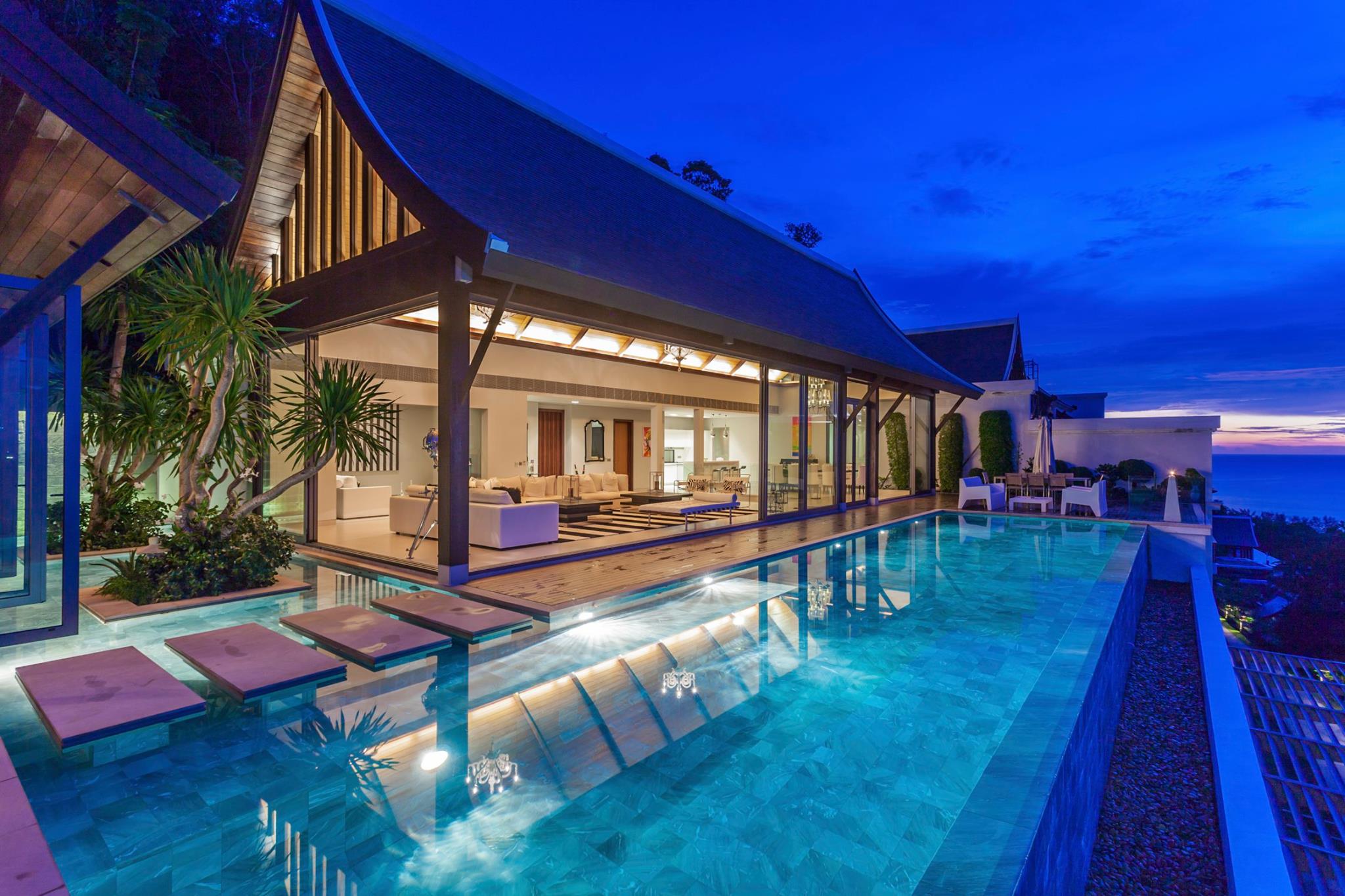 5 bedroom luxury beachfront villa in Naithon
