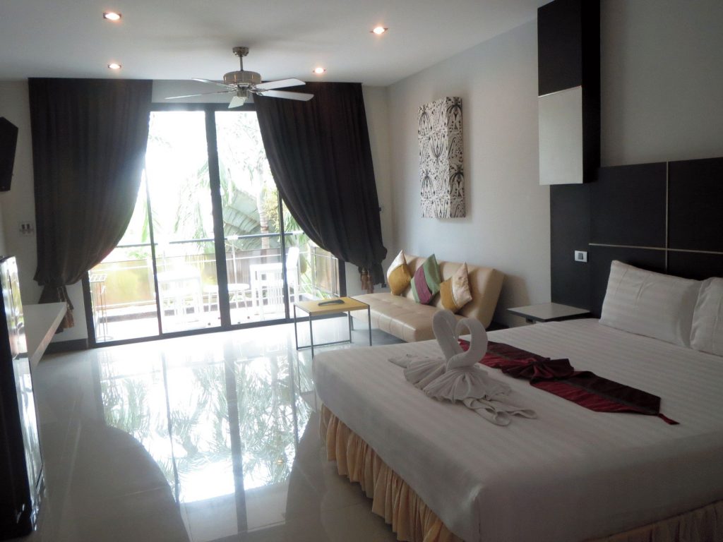 1 bedroom apartment in Nai Harn