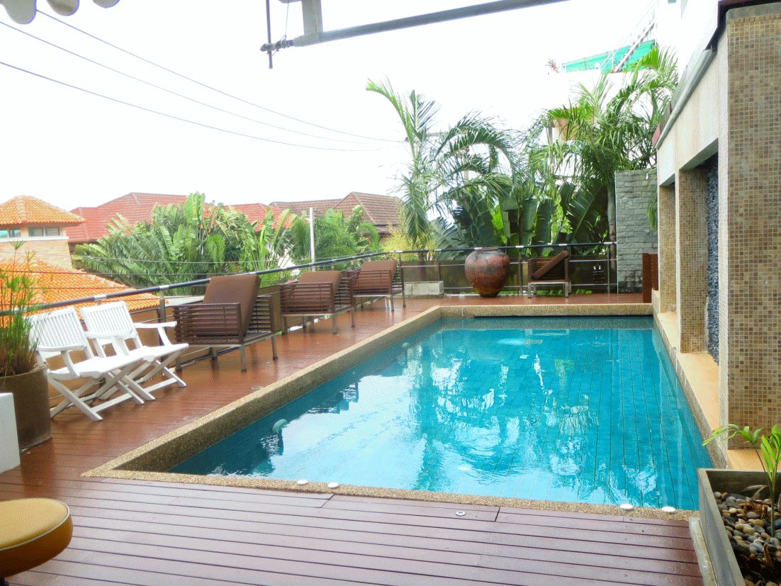 1 bed studio in Nai Harn