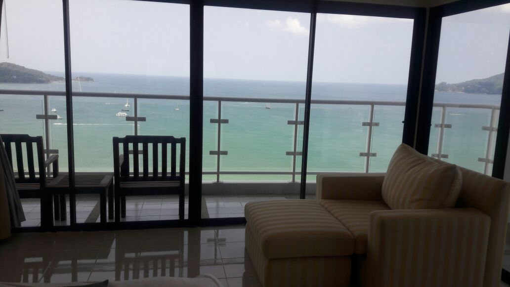 3 bedroom beachfront apartment in Patong