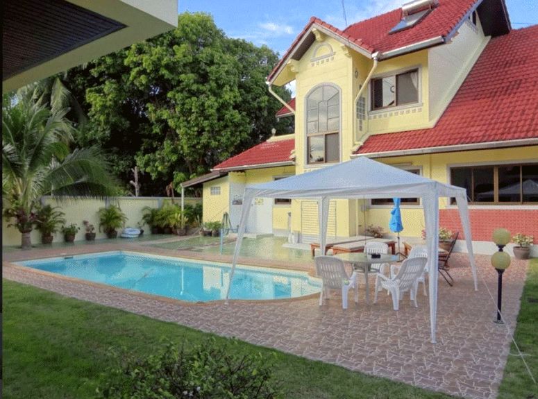 5 bedroom house with pool in Rawai