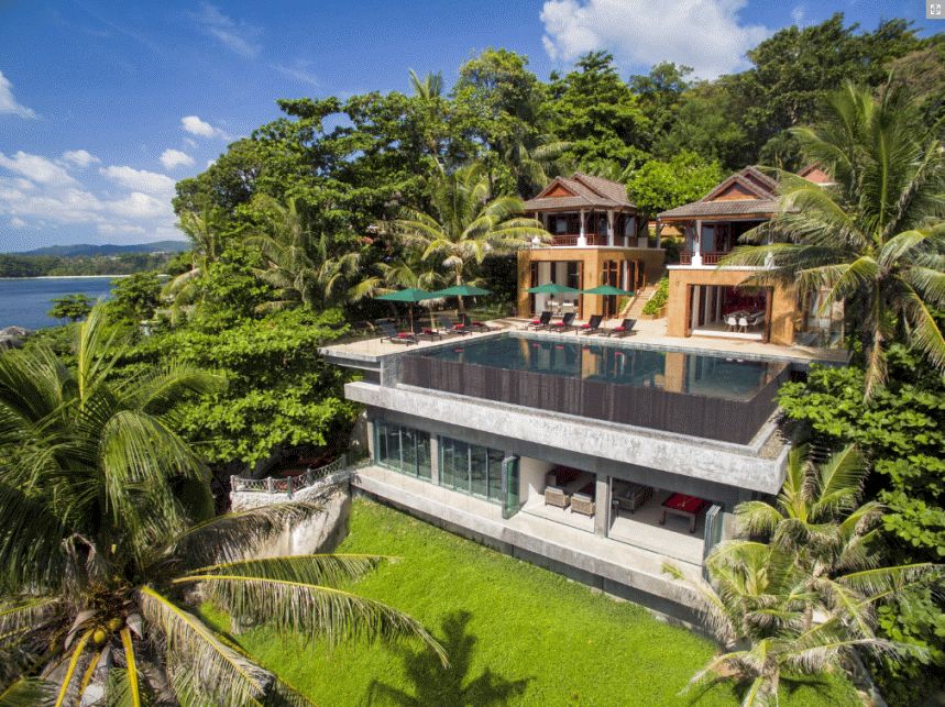 8 bedroom beachfront villa in Kata beach