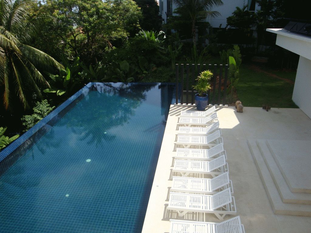 2 bedroom apartment in Karon walking distance to the beach