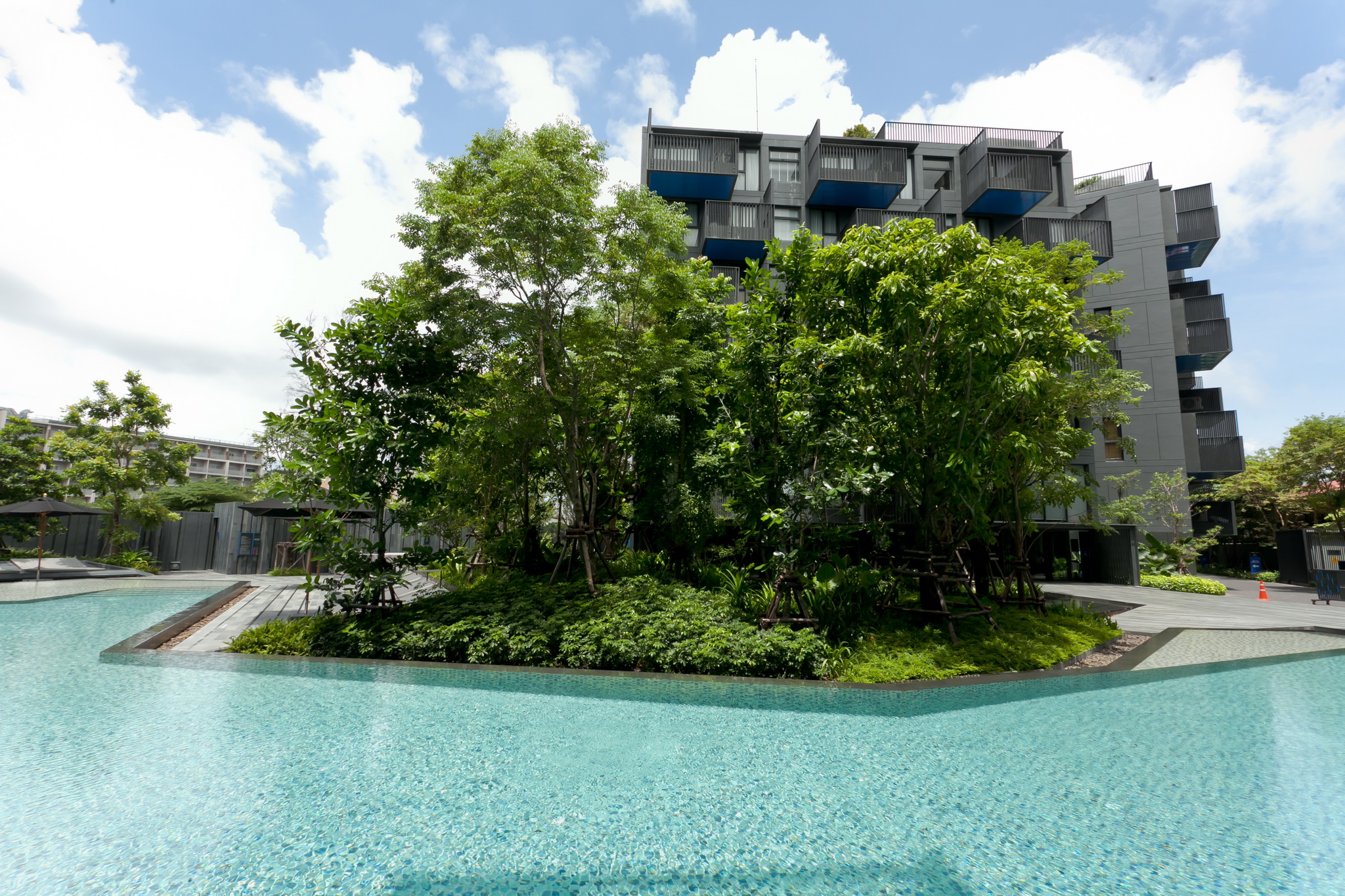 2 bedroom pool access apartment in Patong