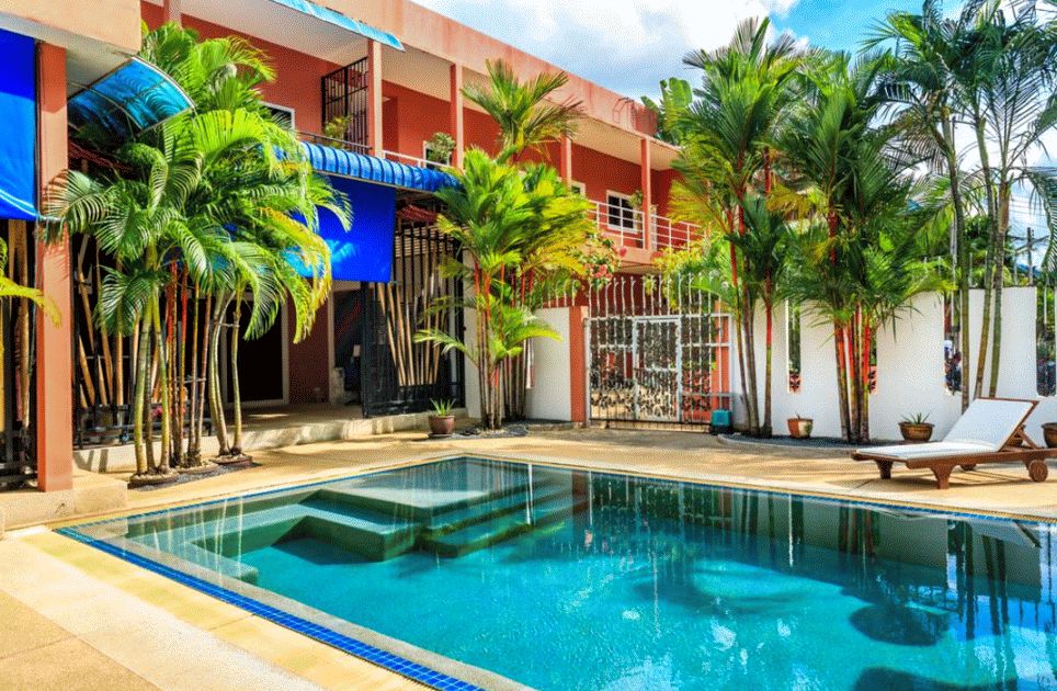 4 bedroom pool villa walking distance to Bangla Patong
