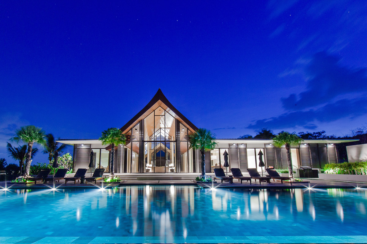 8 bedroom luxury beachfront villa in Cape Yamu