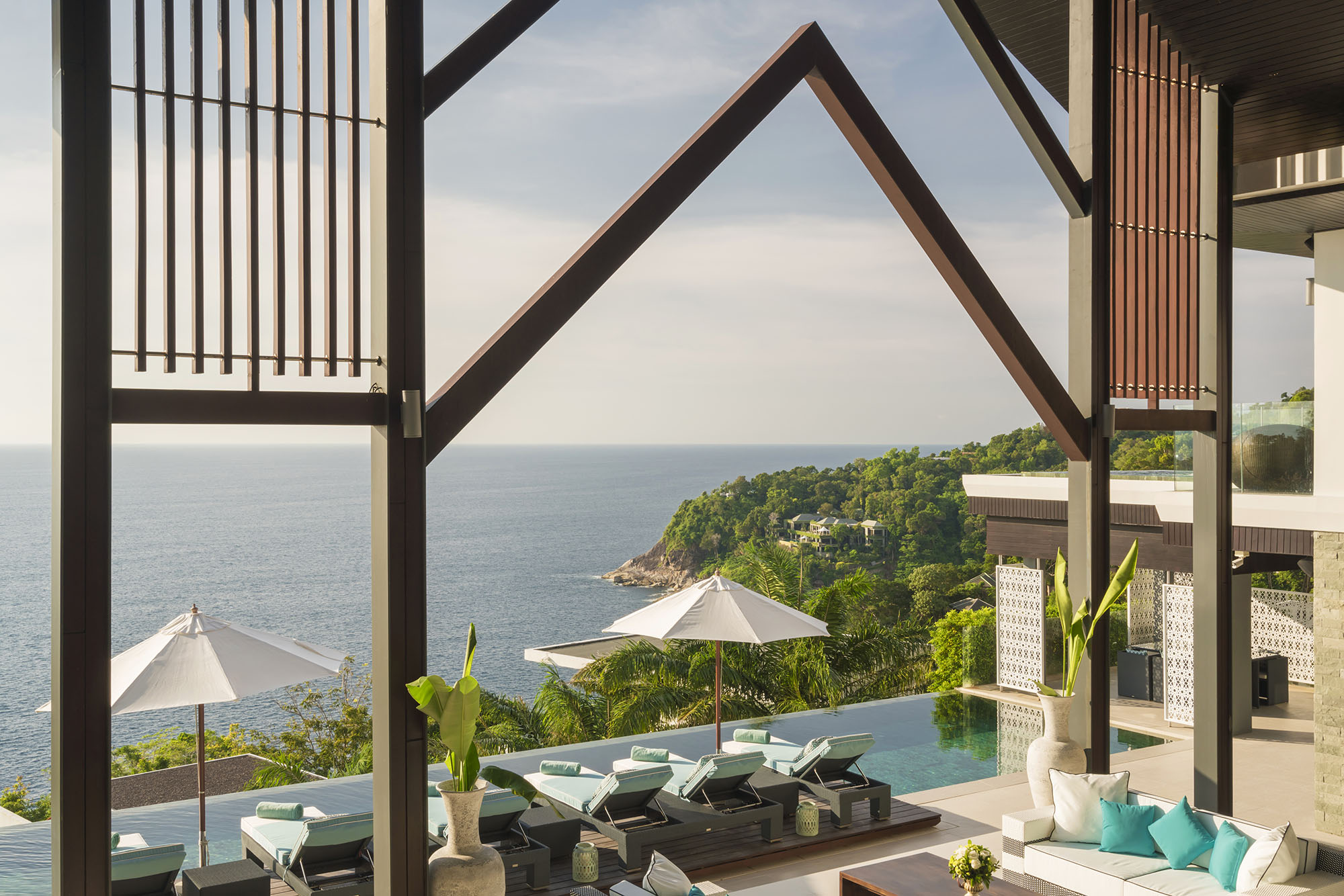 6 bedroom luxurious ocean view villa in Kamala