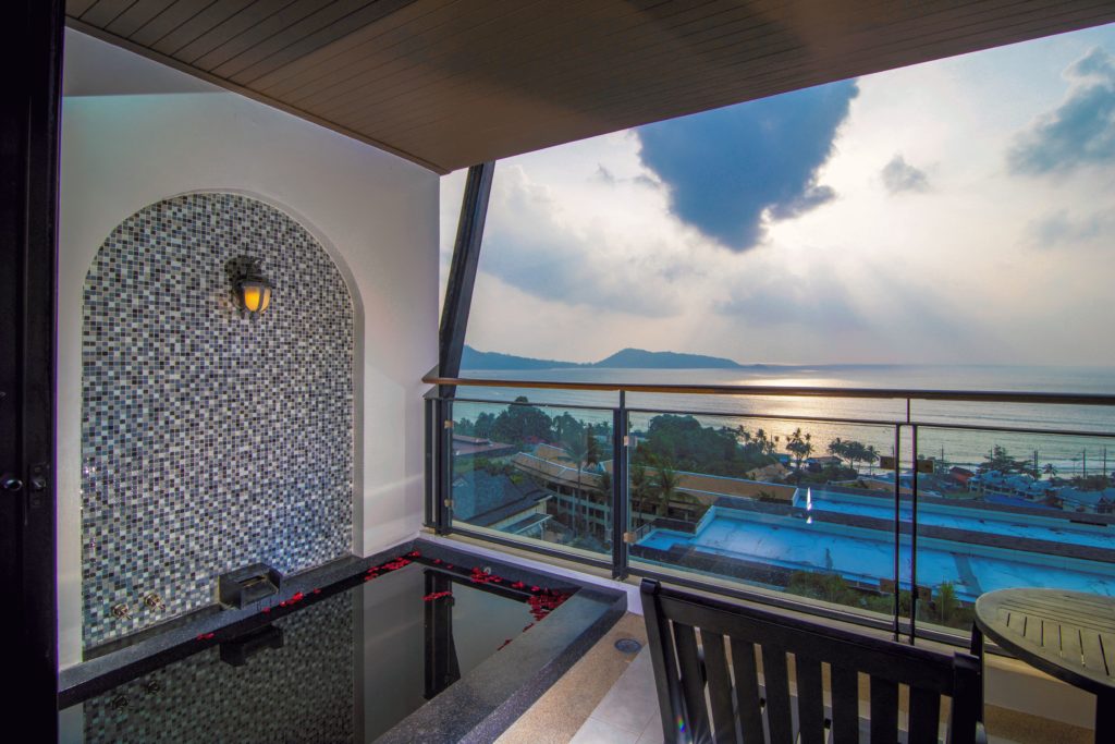 1 bed premium Deluxe spa in Patong