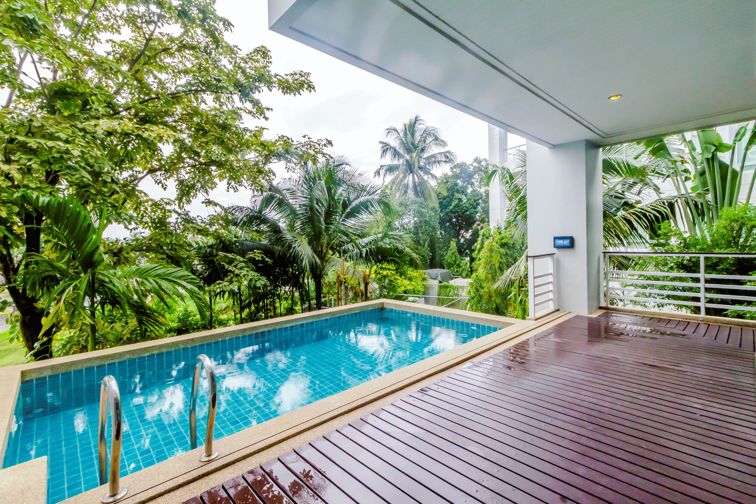 2 bedroom apartment with private pool in Karon