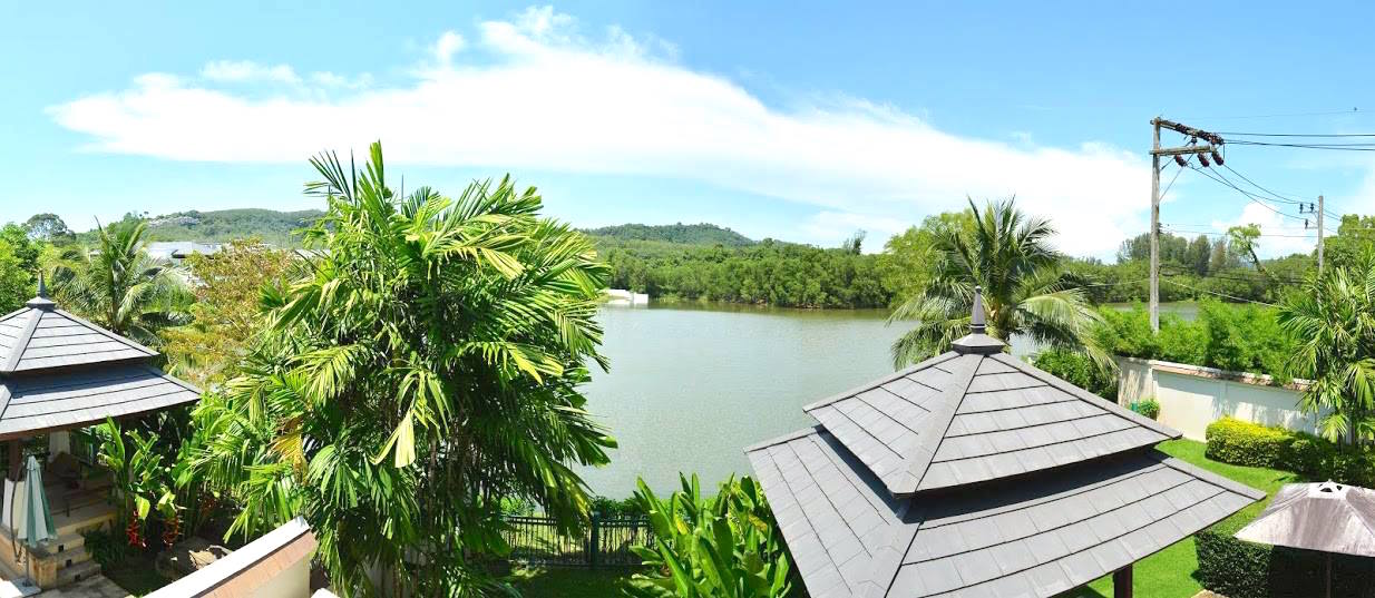 4 bedroom villa in Outrigger Laguna Complex