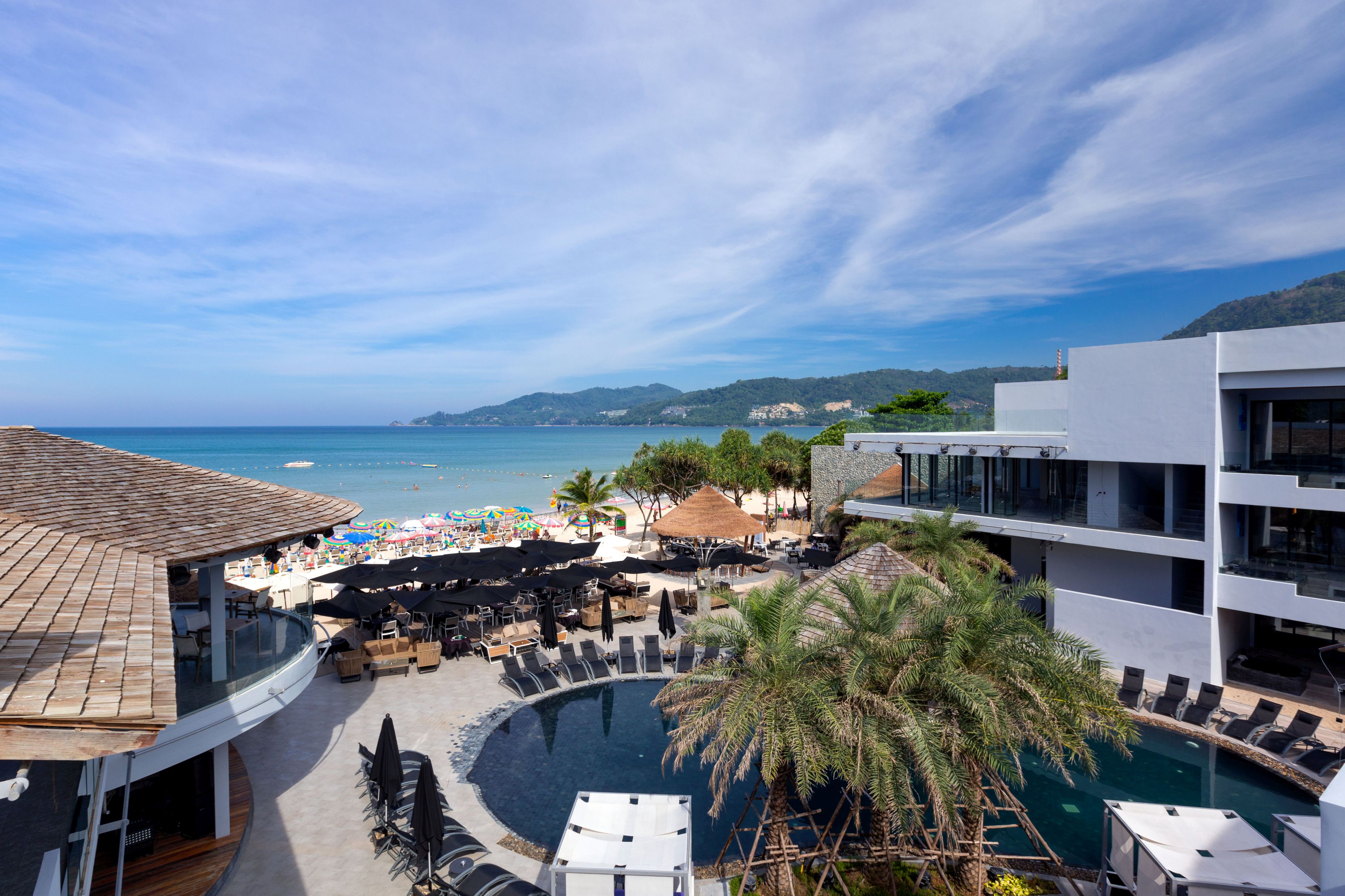 1 bedroom beachfront apartment in Patong beach