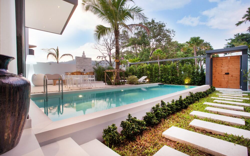 3 bedroom modern villa in Nai Harn