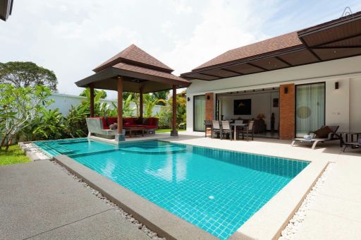 3 bedroom villa with tropical garden in Bangtao