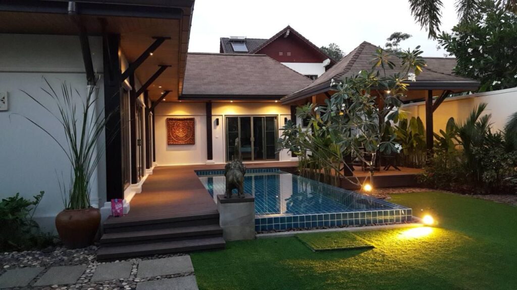 3 bedroom stylish villa in Kokyang area of Nai Harn