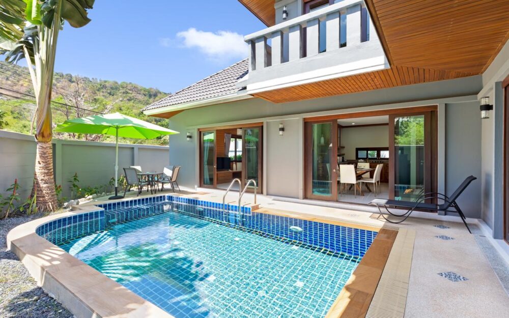 3 bedroom pool villa in Nai Harn