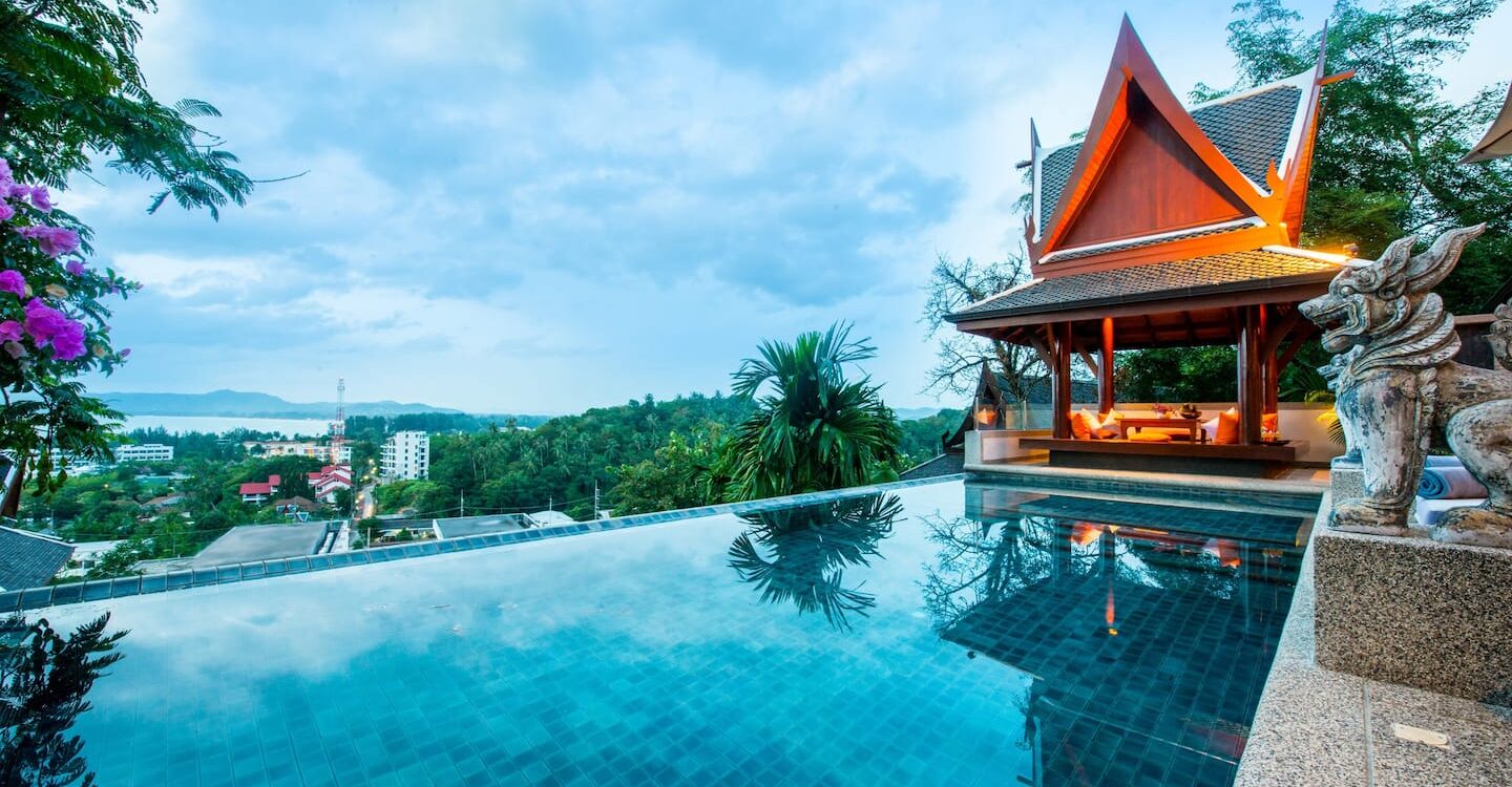 4 bedroom villa with stunning views of Surin beach