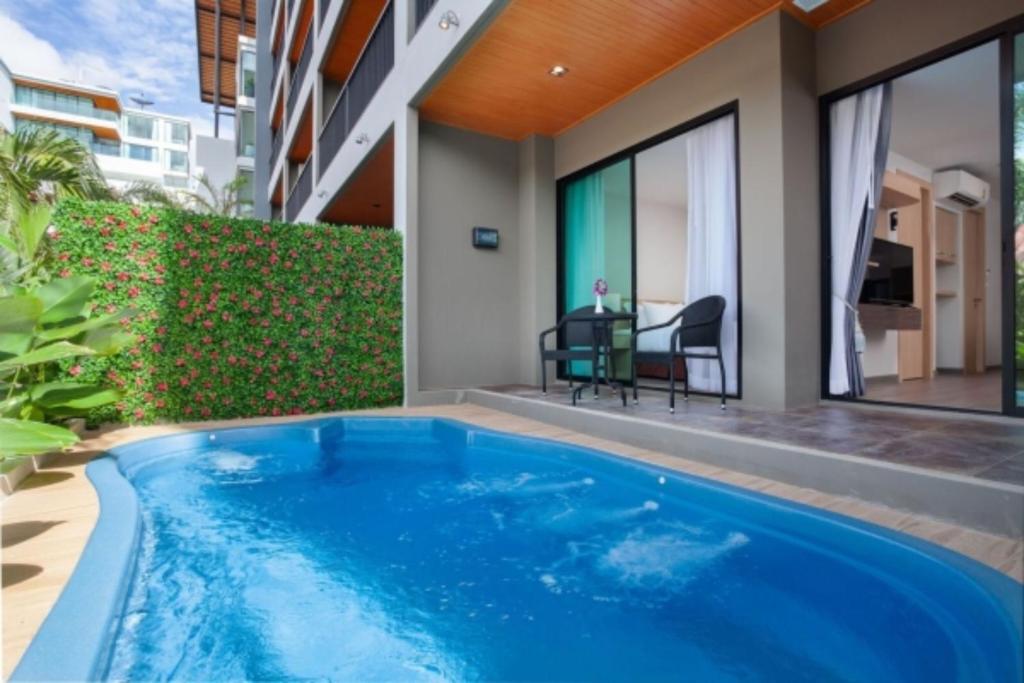 1 bedroom Private pool apartment in Kata