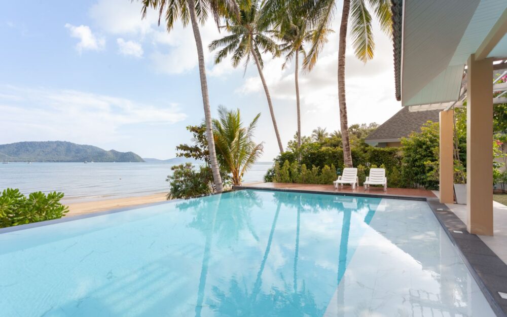 3 bedroom magnificent Beachfront pool villa in Rawai