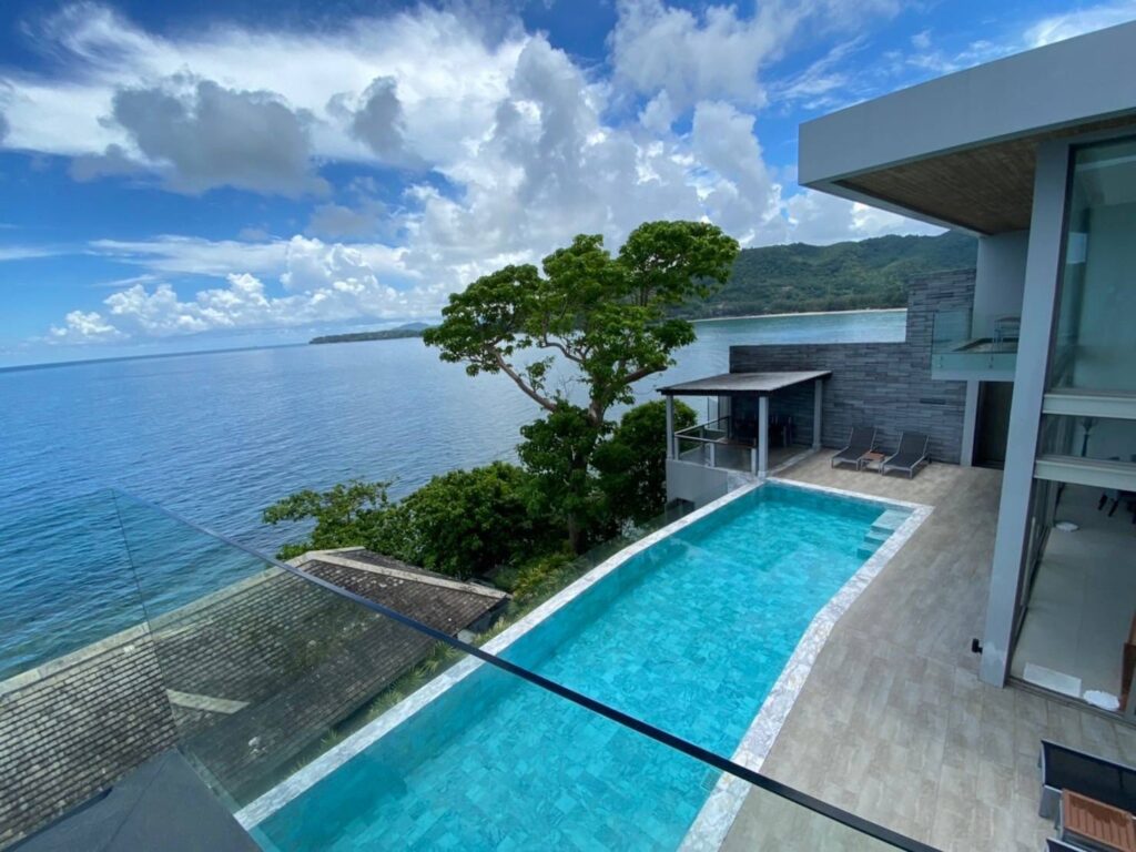 4 bedroom beachfront villa in Kamala Rocks